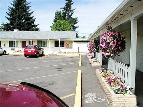 Valley Inn - Lebanon Oregon Ngoại thất bức ảnh